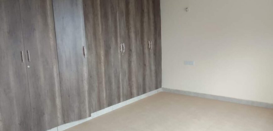 new apartnent for rent and sale at syokimau near 67 hotel facing nairobi national park 3br 60k pm selling at 9 million