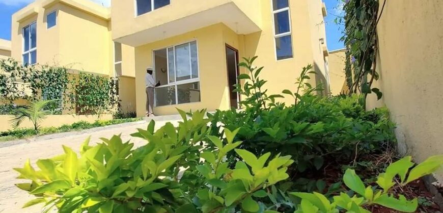 Three bedroom masionette plus dsq on sale at kitusuru 14m