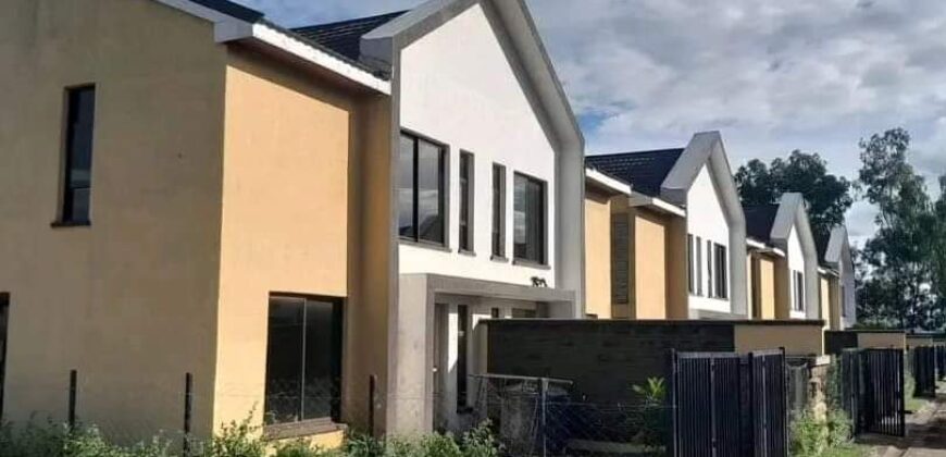 4 Bedroom Master En-suite Plus Dsq Townhouses For Sale in Syokimau 15.5 million casho