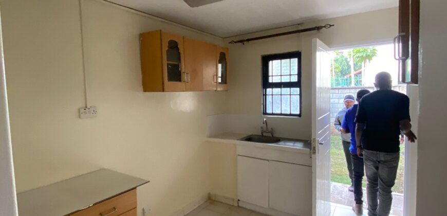 Three bedroom massionatte on rent at nyayo embakasi 48k per month